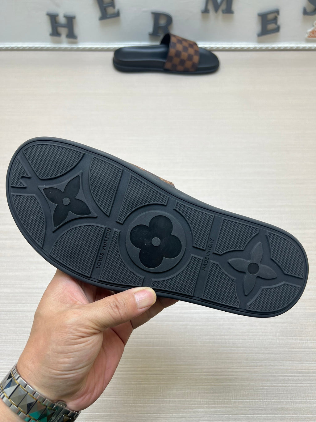 54E60Z Popular slippers