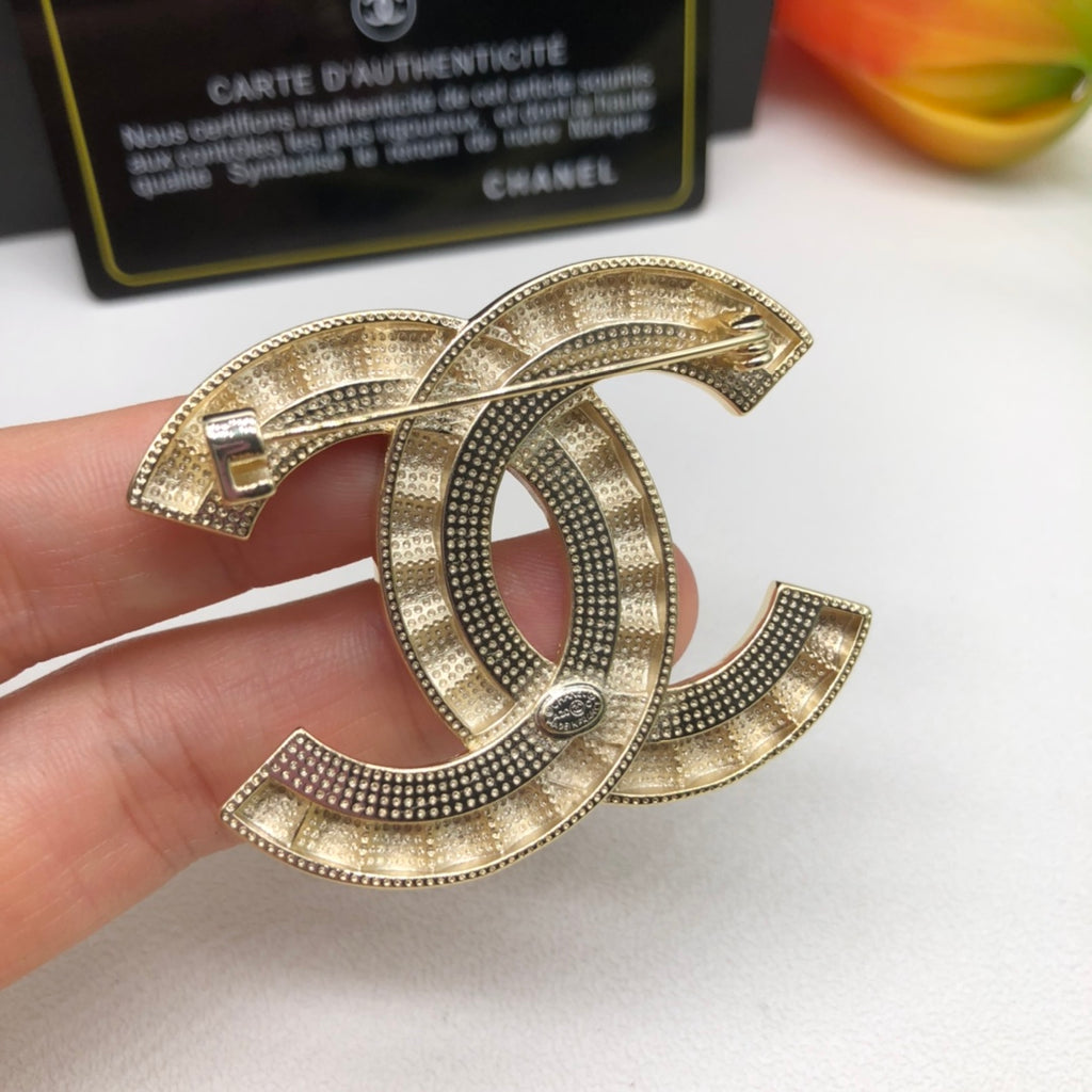 136NC33X Popular  Brooch