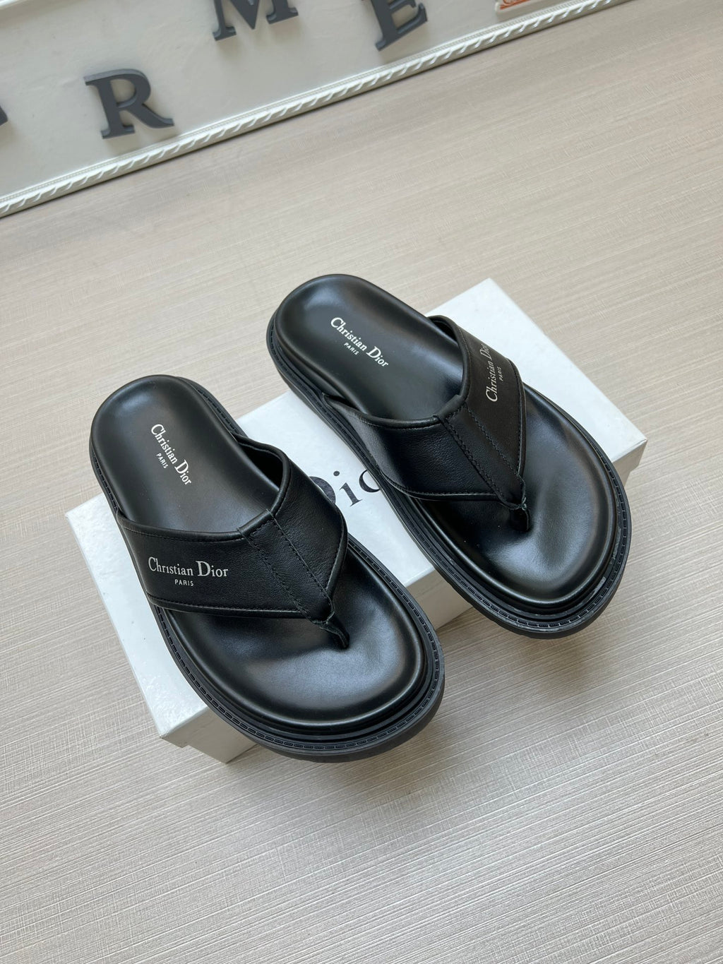 54D115Z Popular slippers