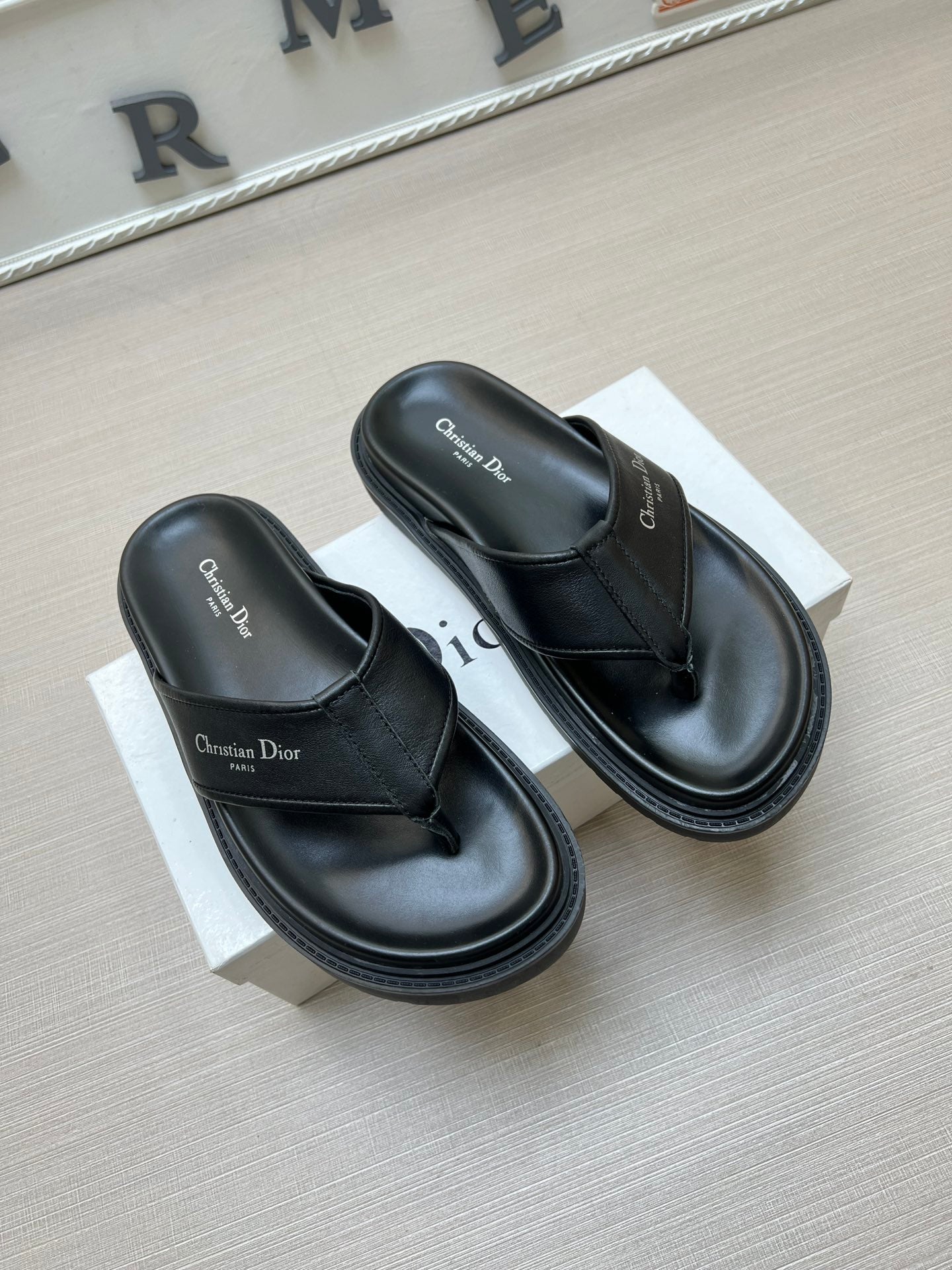 54D115Z Popular slippers