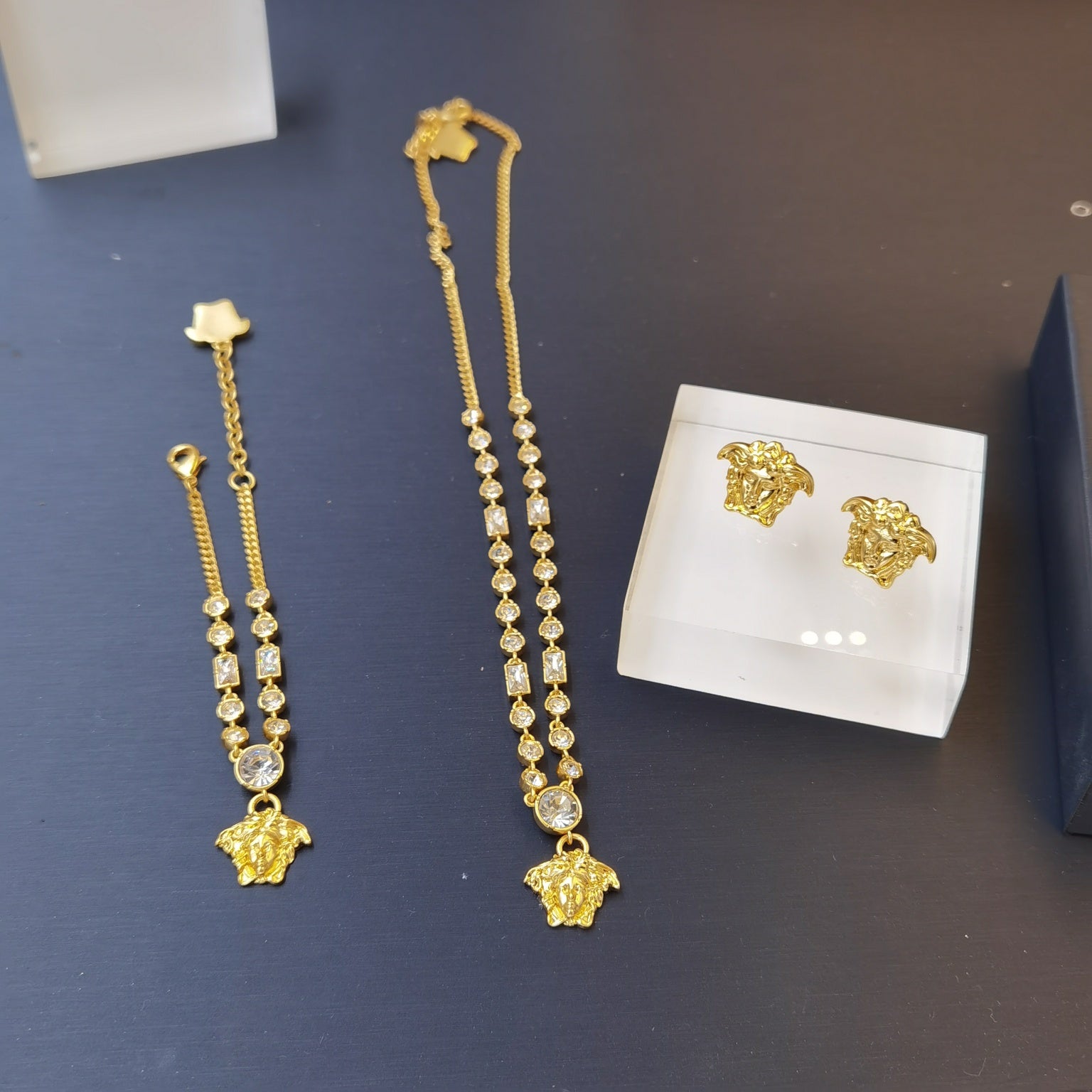 15QV42X Popular Necklace. Bracelets. earring