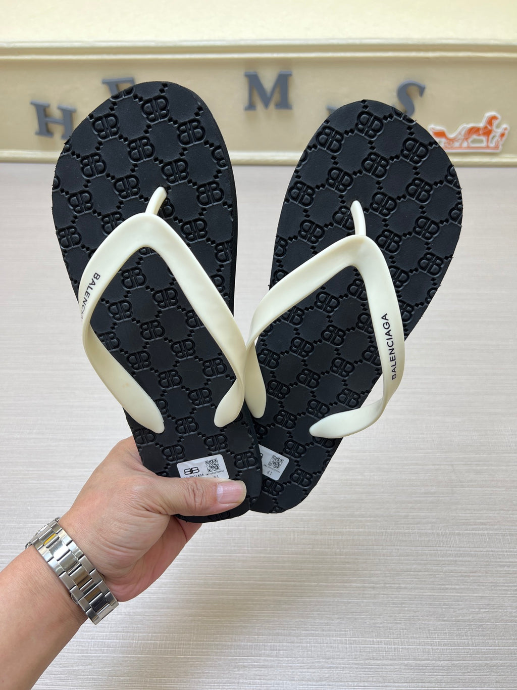 5QB16Z Popular Slippers