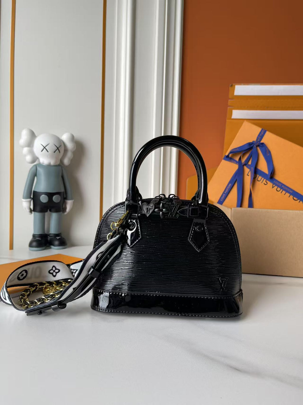 146PE95B Popular leather bag