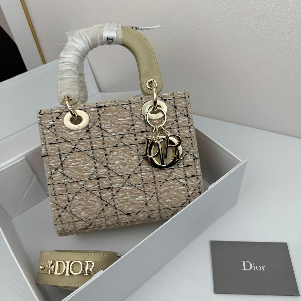 136ND25B Popular  Purse bag