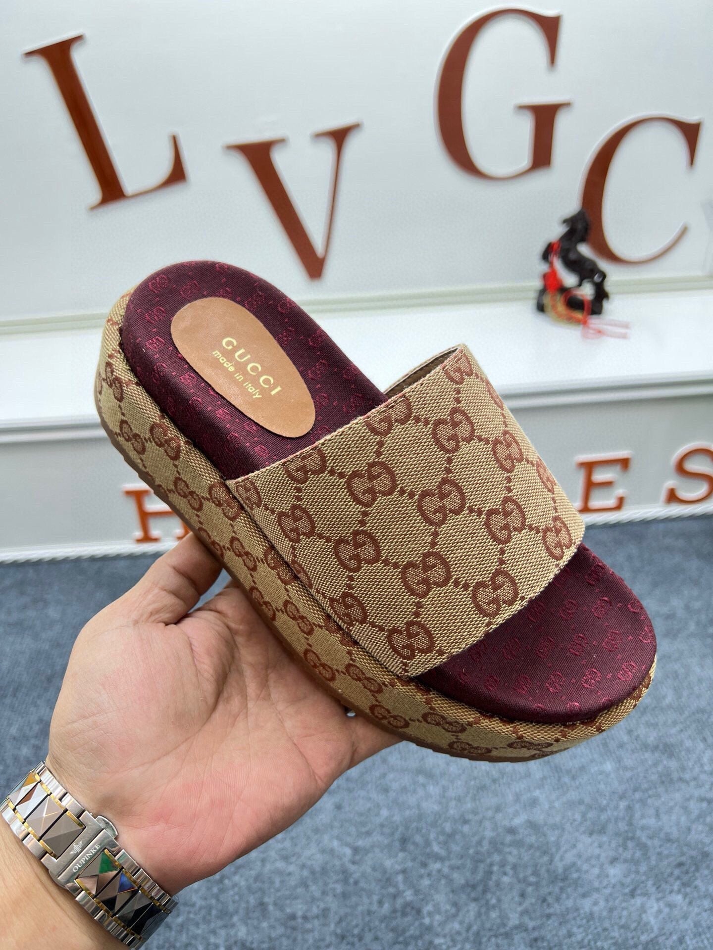 54B122Z Popular slippers  Sole thickness 5.5cm