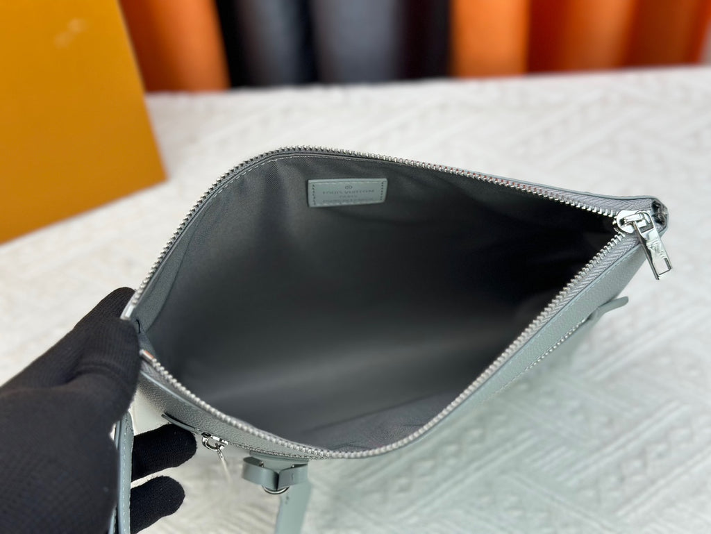 1XE399B Popular   leather bag