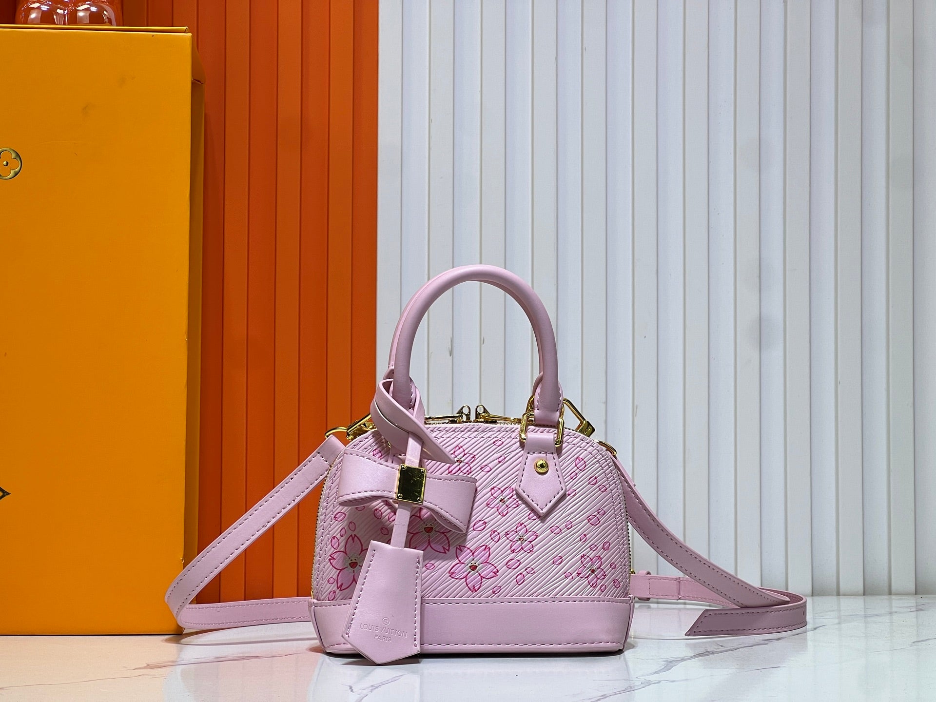 146PE106B Popular leather bag