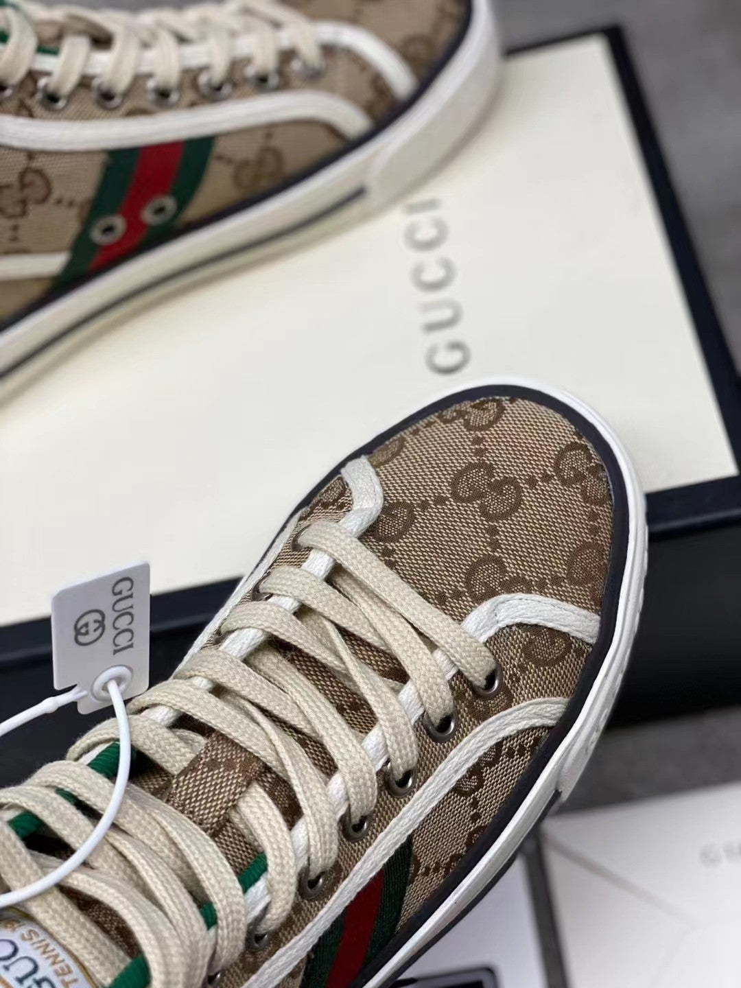 2YB47Z Popular shoes