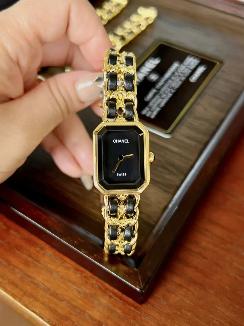 L1R66T1 Popular watches