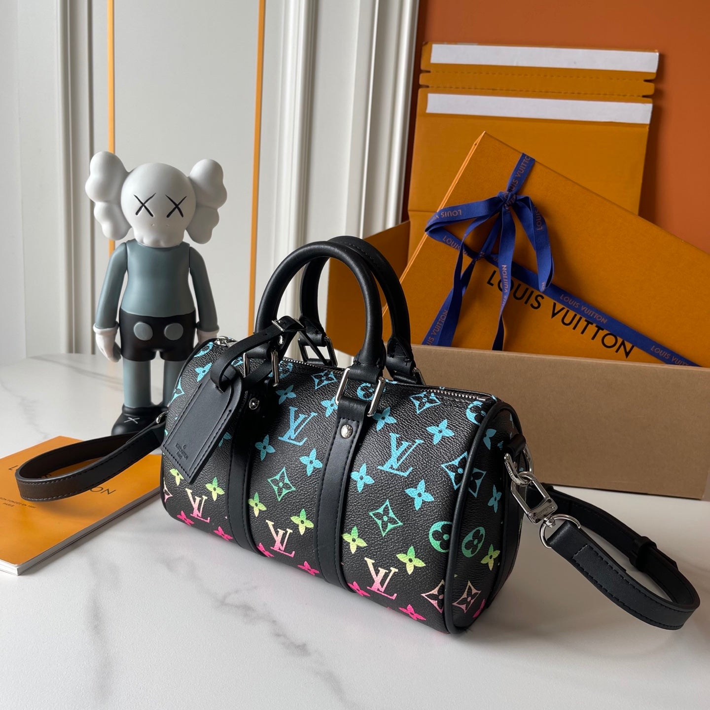15RE133B Popular leather bag