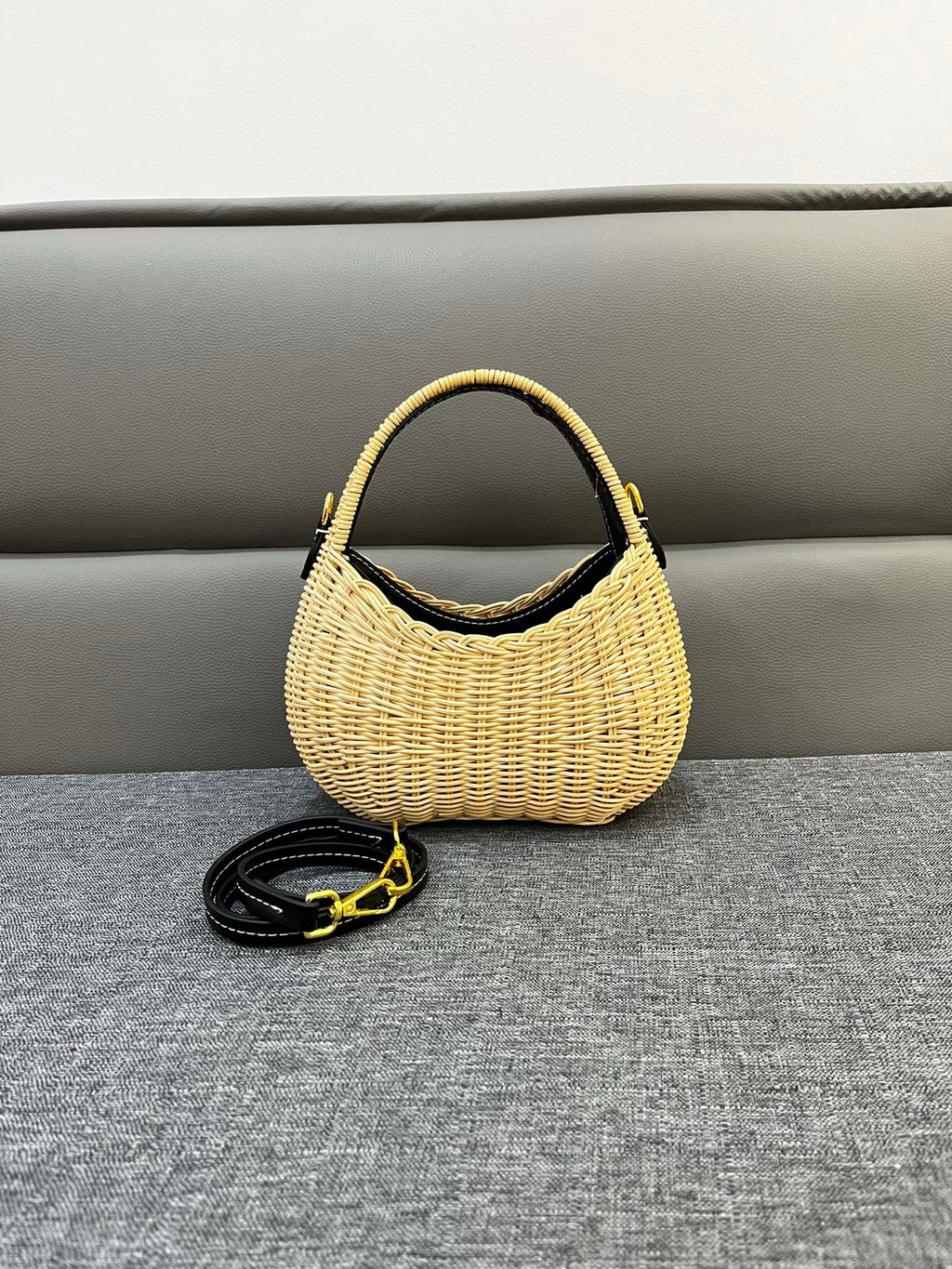 146PA119B Popular woven bag