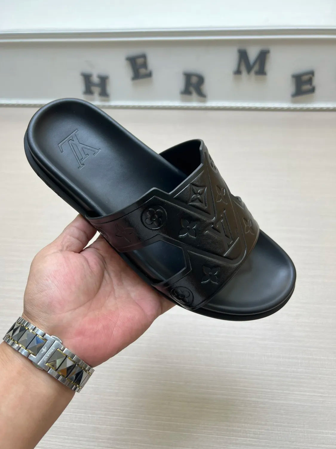 54E67Z Popular slippers