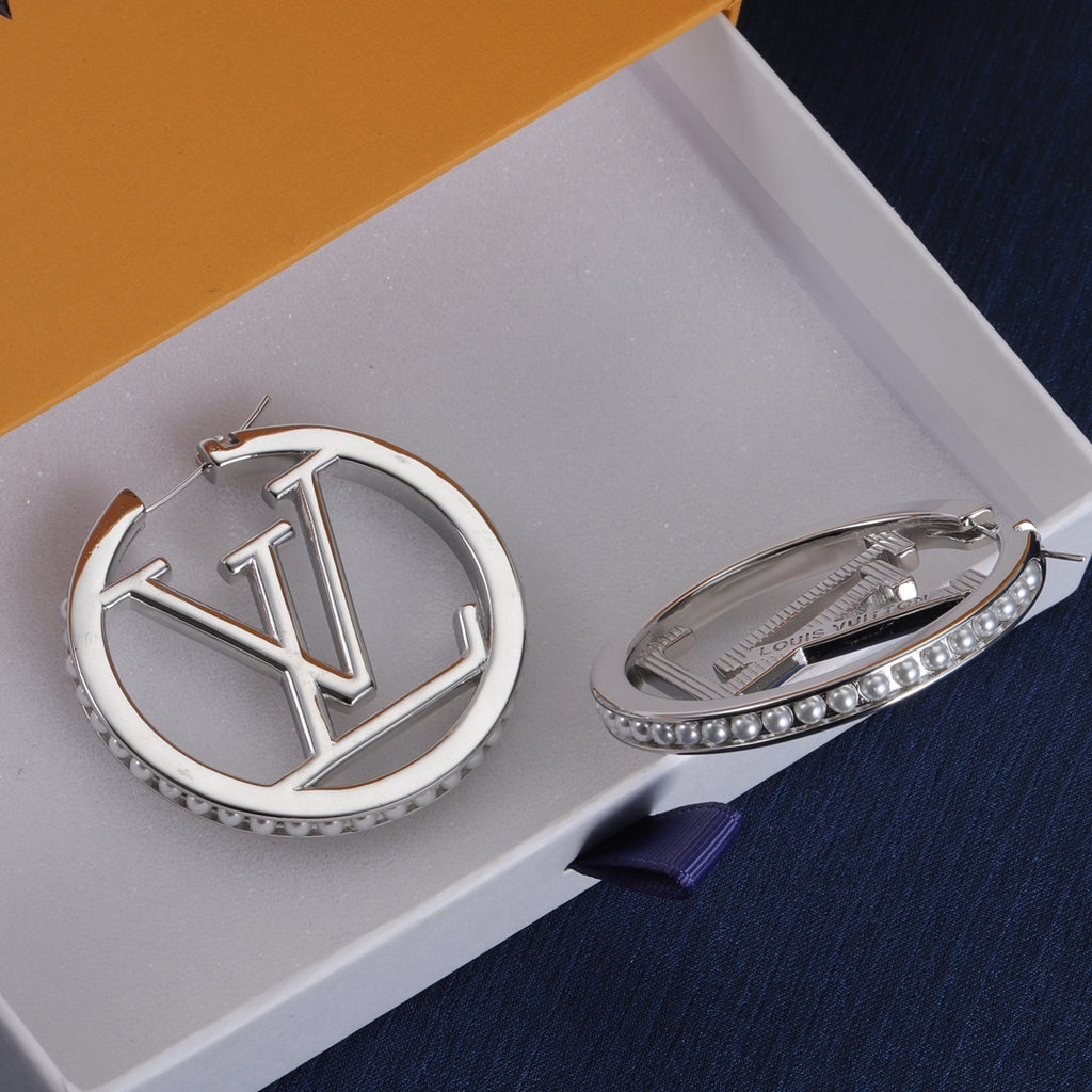 14E238E Popular  Earrings
