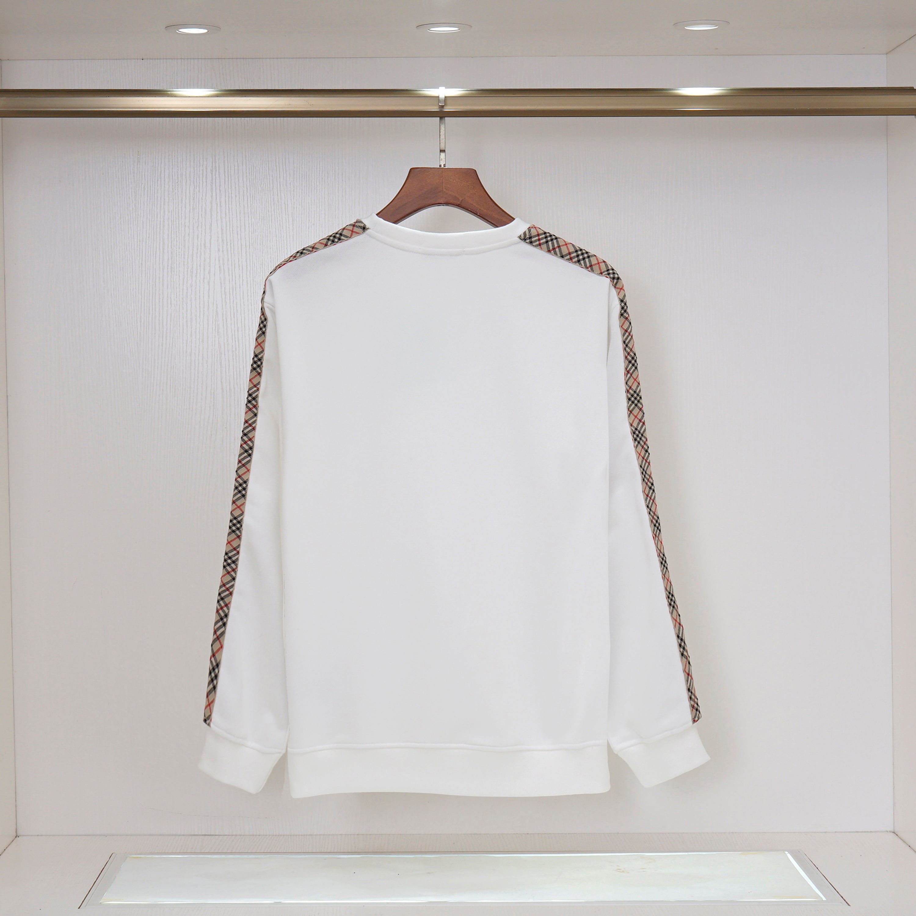 105ZR375U Popular Sweaters