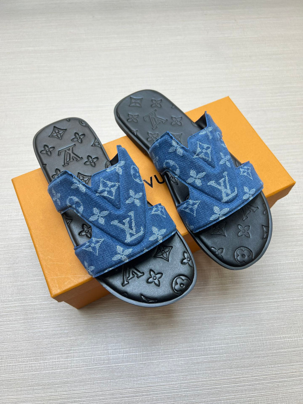 54E28Z Popular slippers