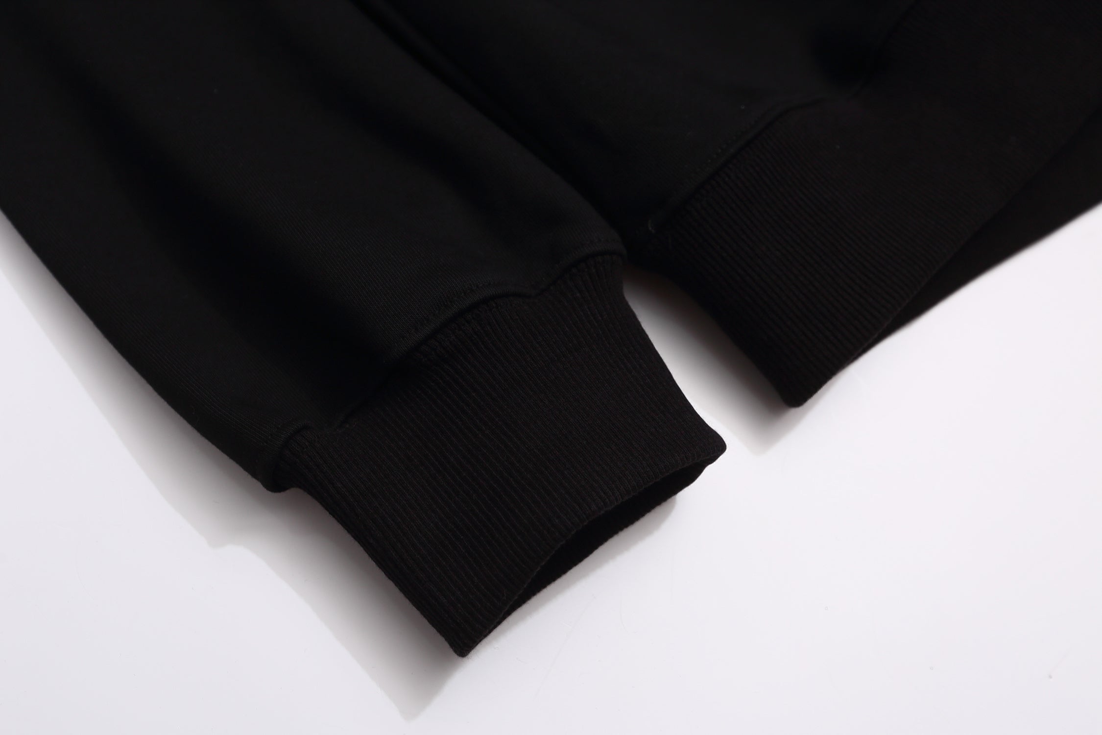 95ZE288U Popular Sweaters