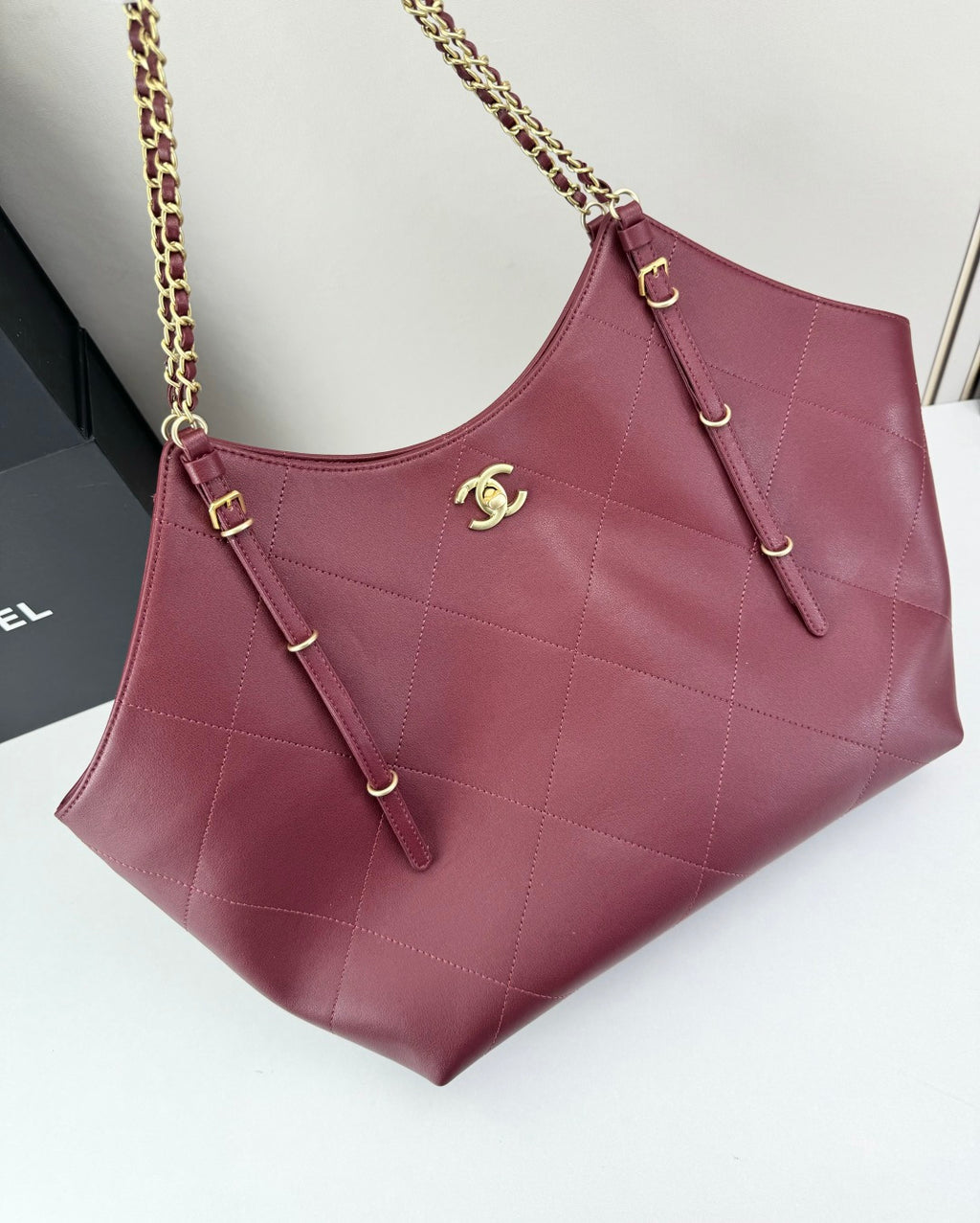 146PC11B Popular leather bag