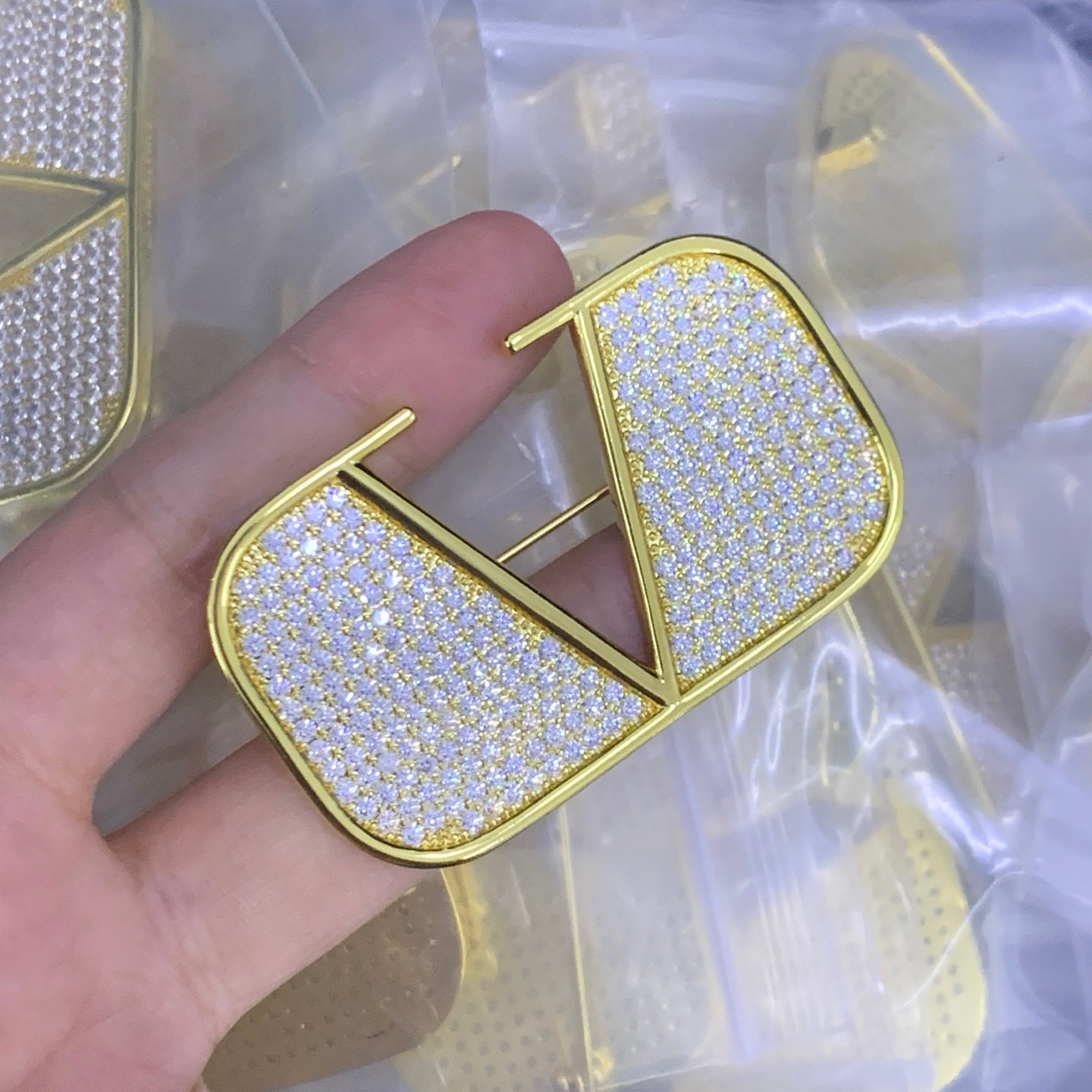 65ZVL53X Popular Brooch