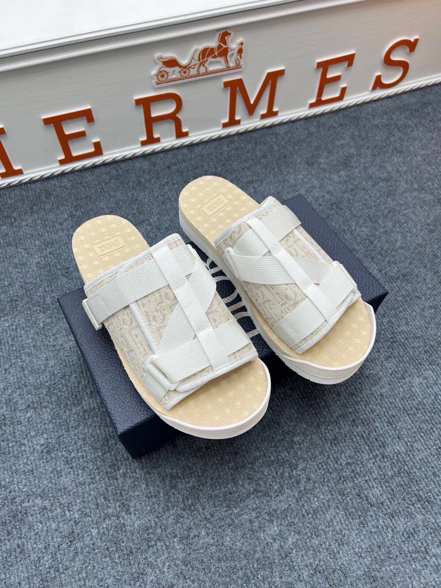 535ZD305Z Popular Slippers