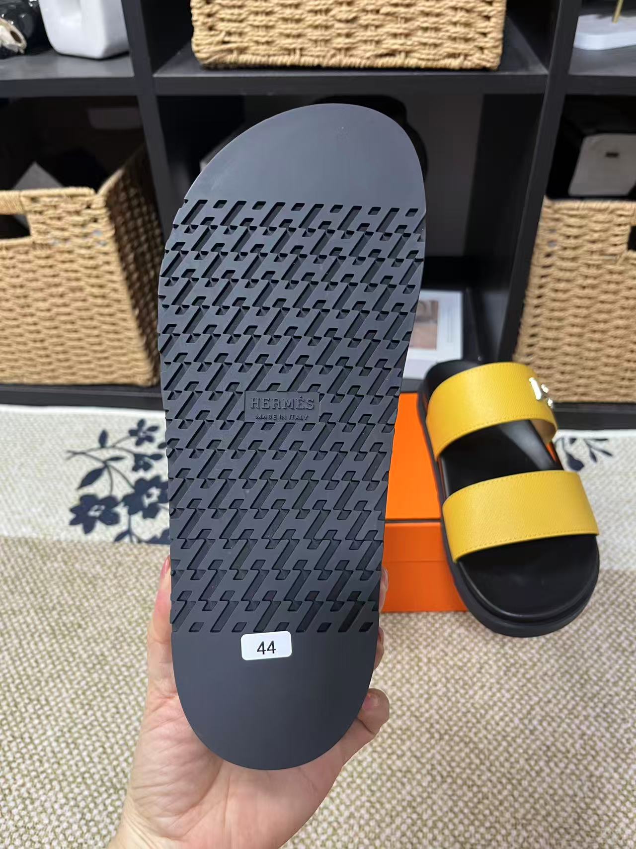 Z2P36H21 Popular high-quality leather Shoes