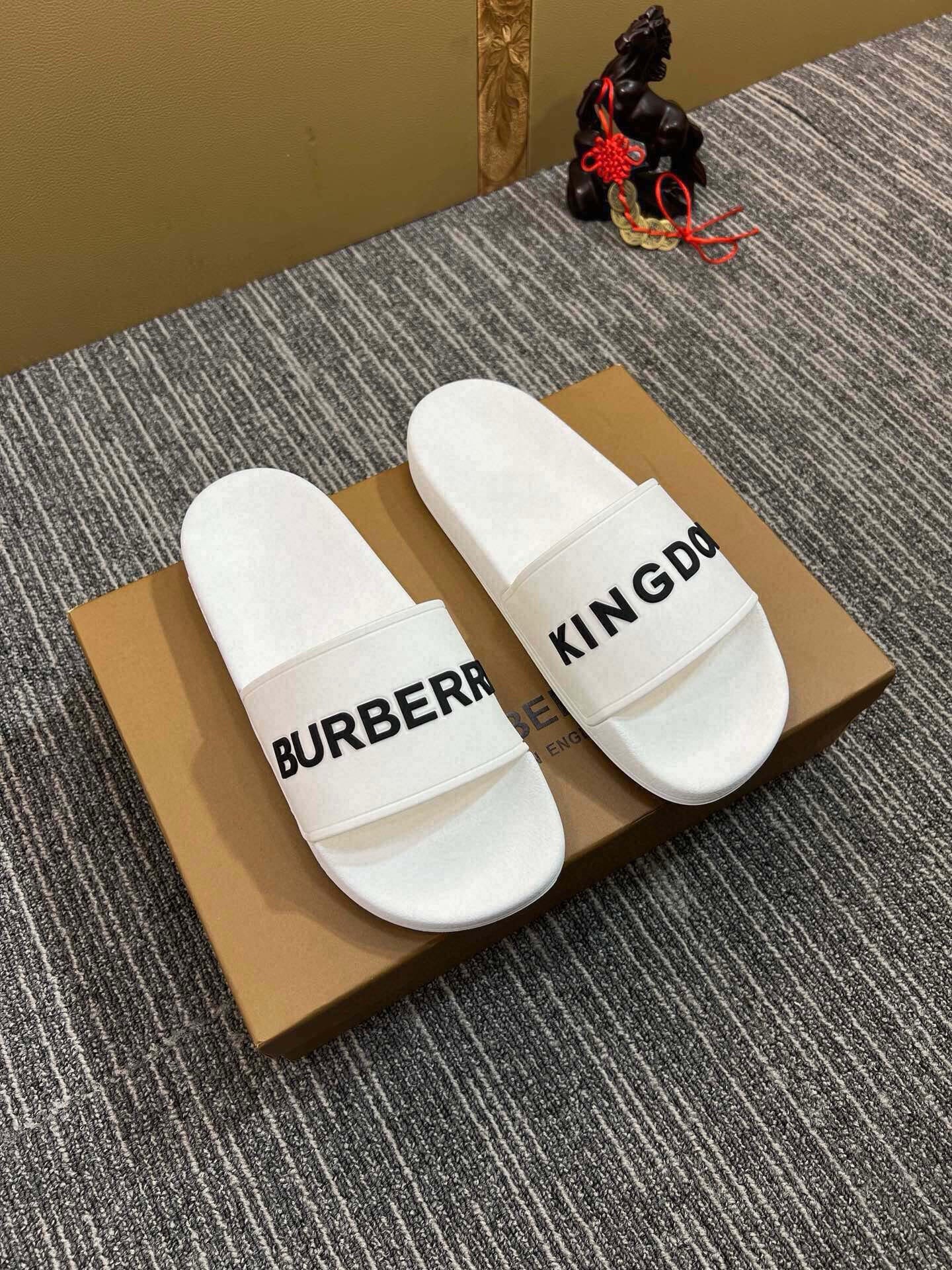 535ZR256Z Popular Slippers