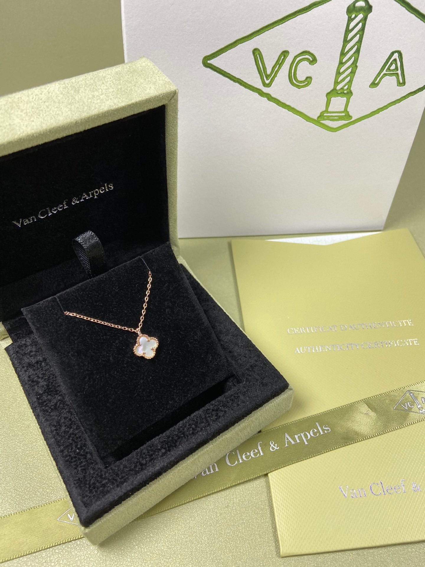 575RVA1K Popular  Necklaces