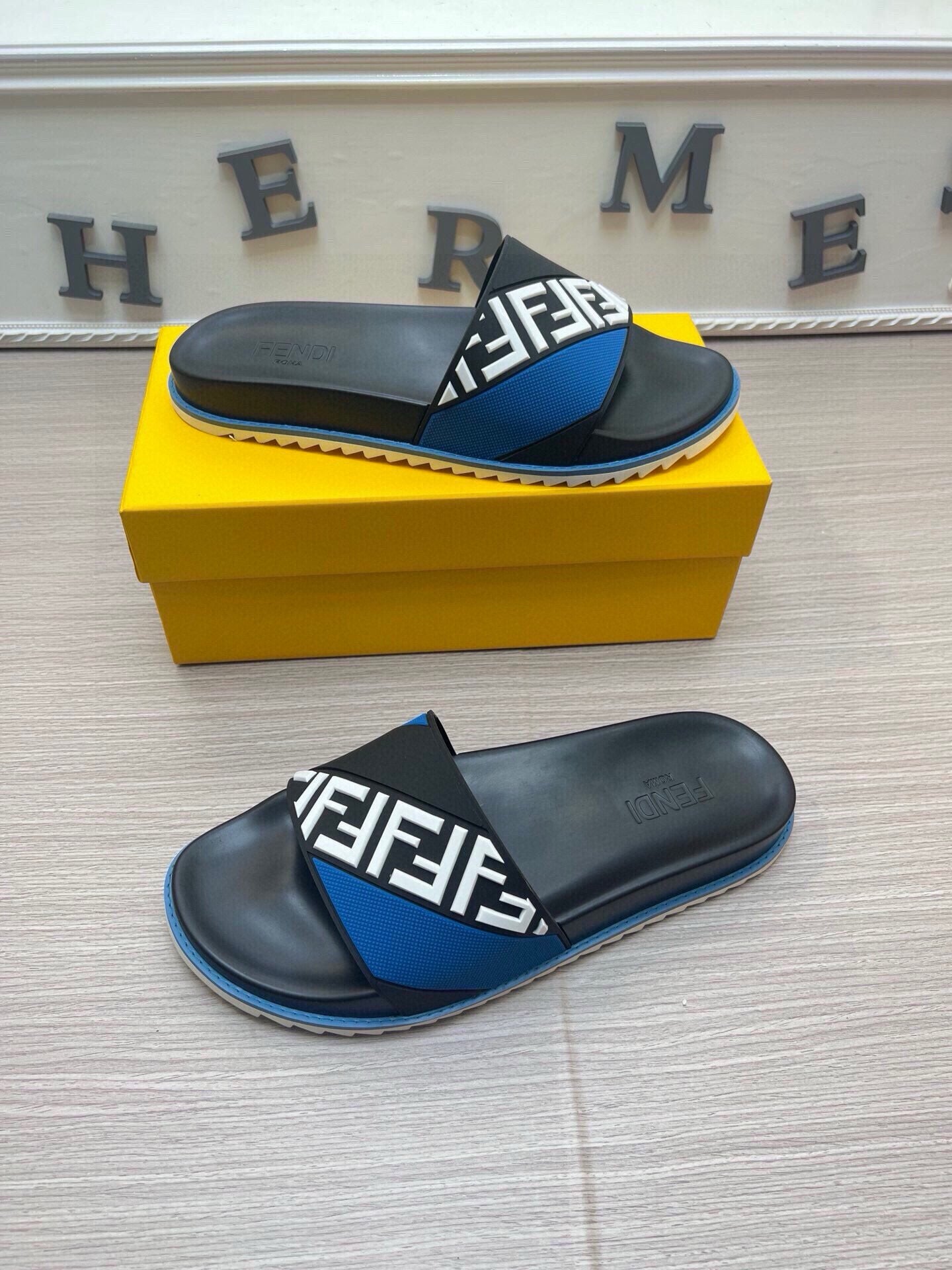 535ZF283Z Popular Slippers