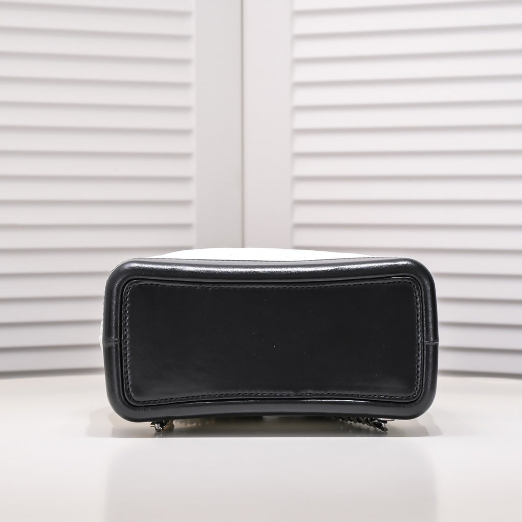 1XC262B Popular    leather bag 
