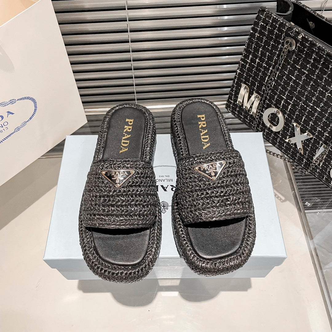14PD21Z Popular slippers