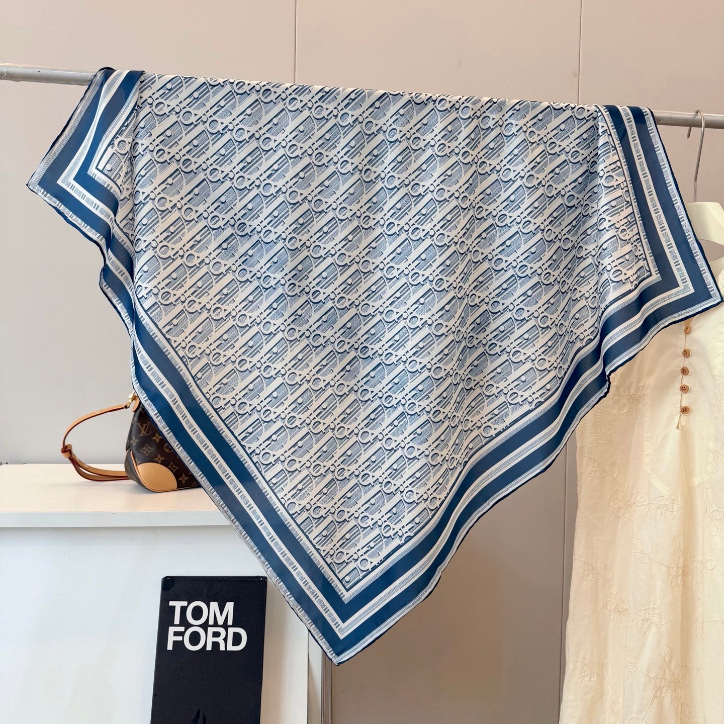 146ND11W Popular Silk Scarve