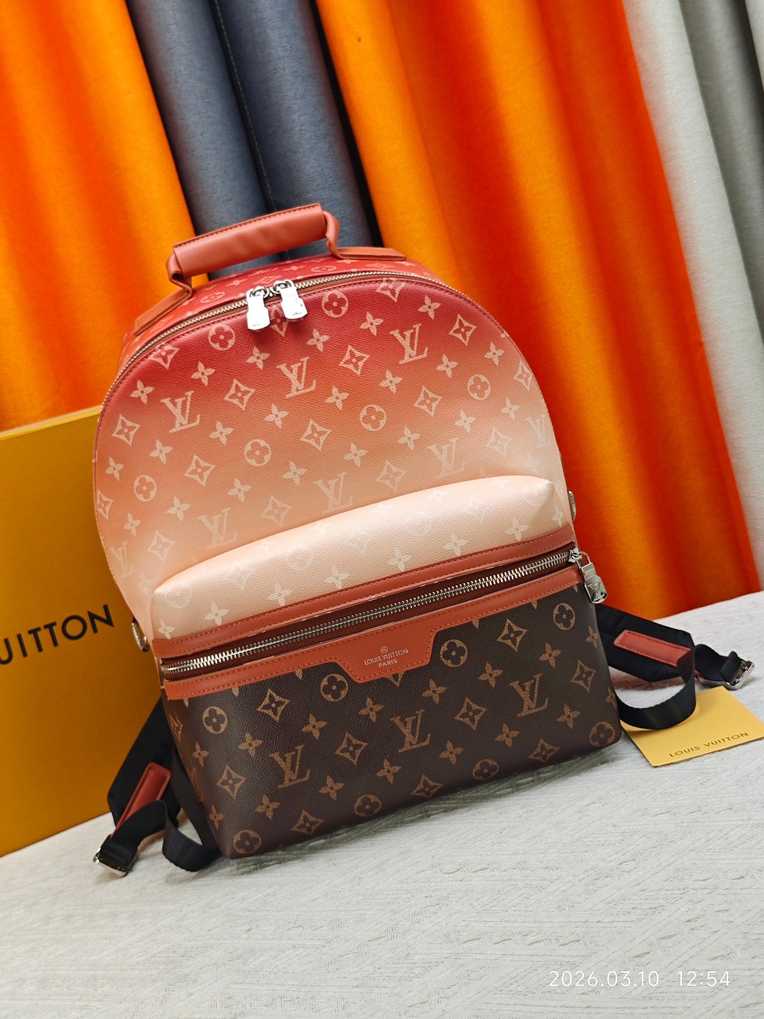 136PE18B Popular leather bag