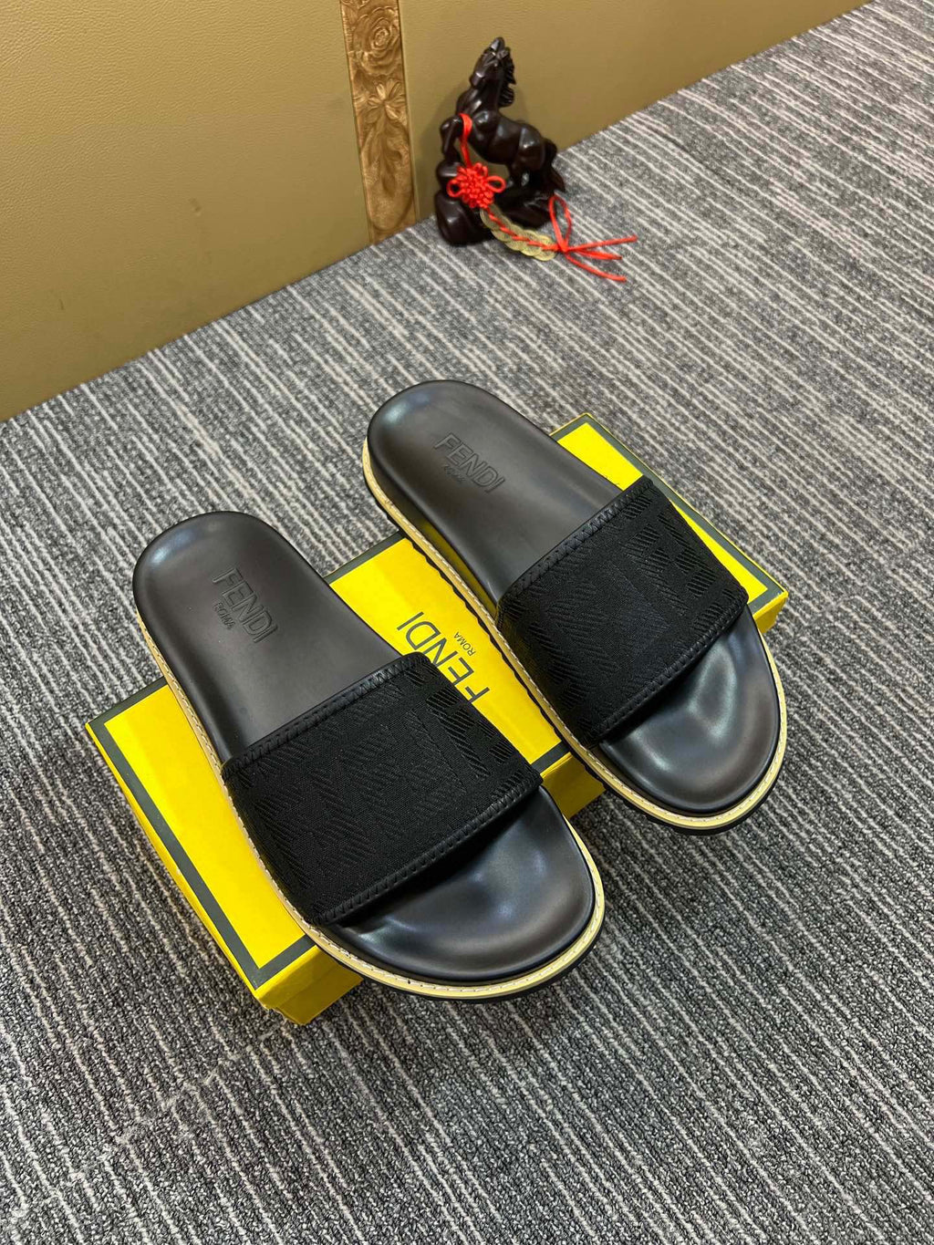 5XF105Z Popular Slippers