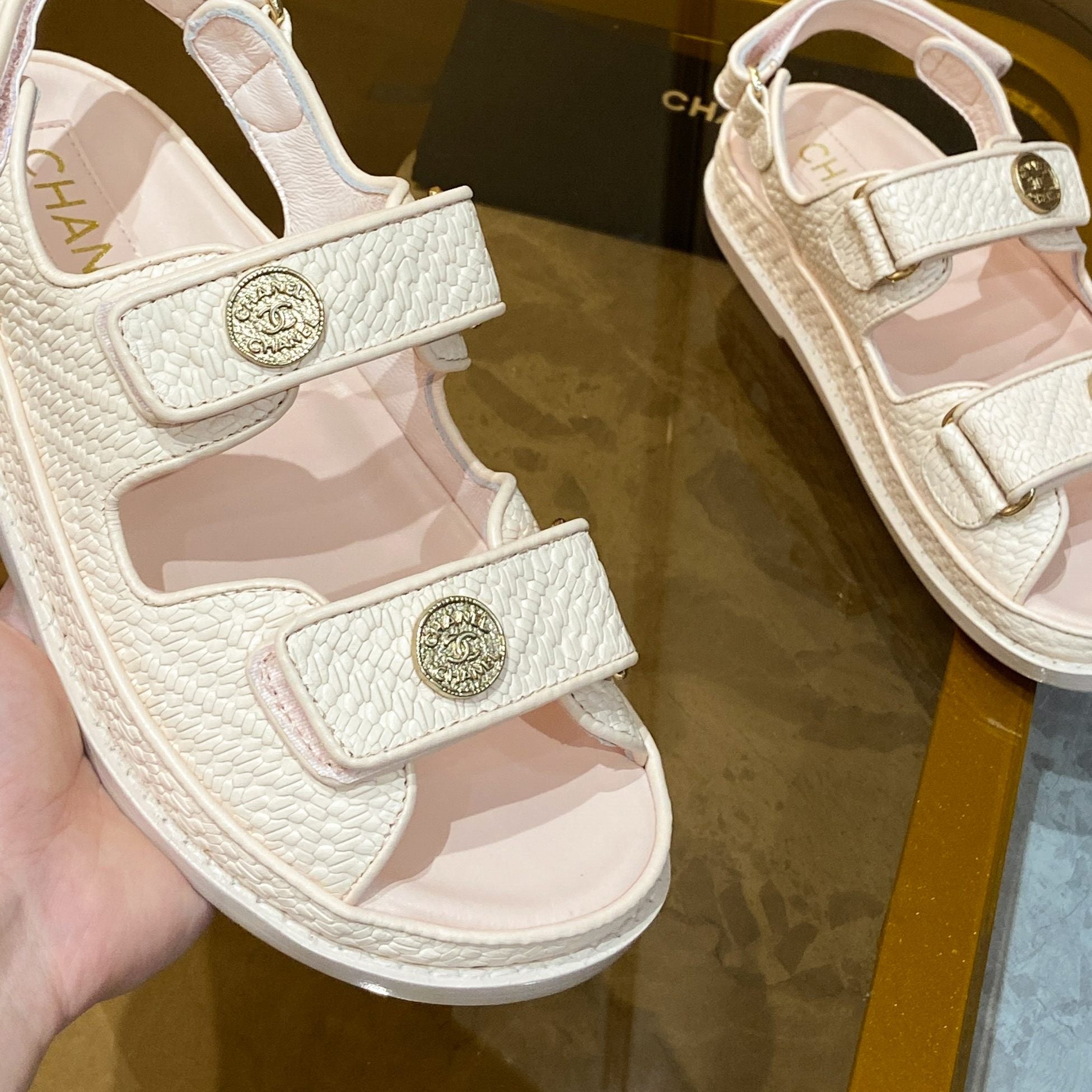 255QC49Z Popular leather shoes