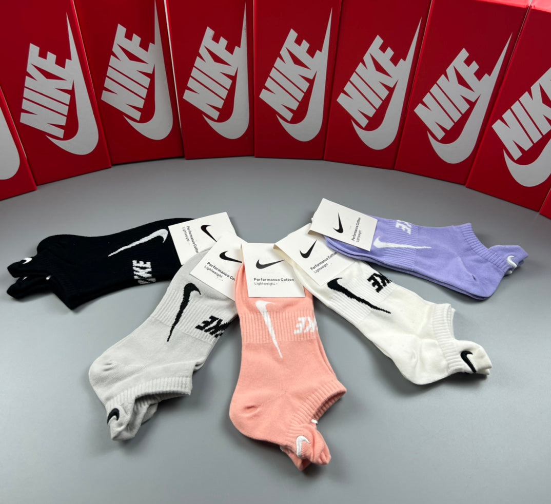 235QA69S Popular socks(5 pairs )