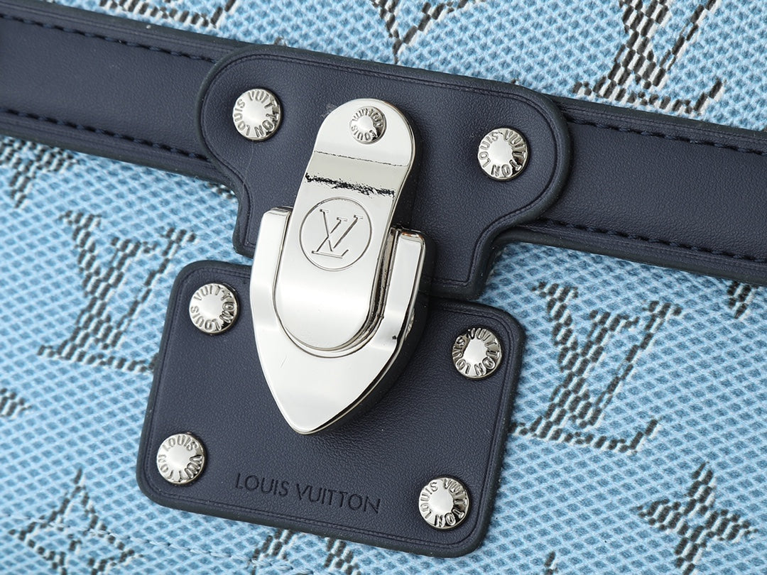 15RE47B  Popular  leather bag