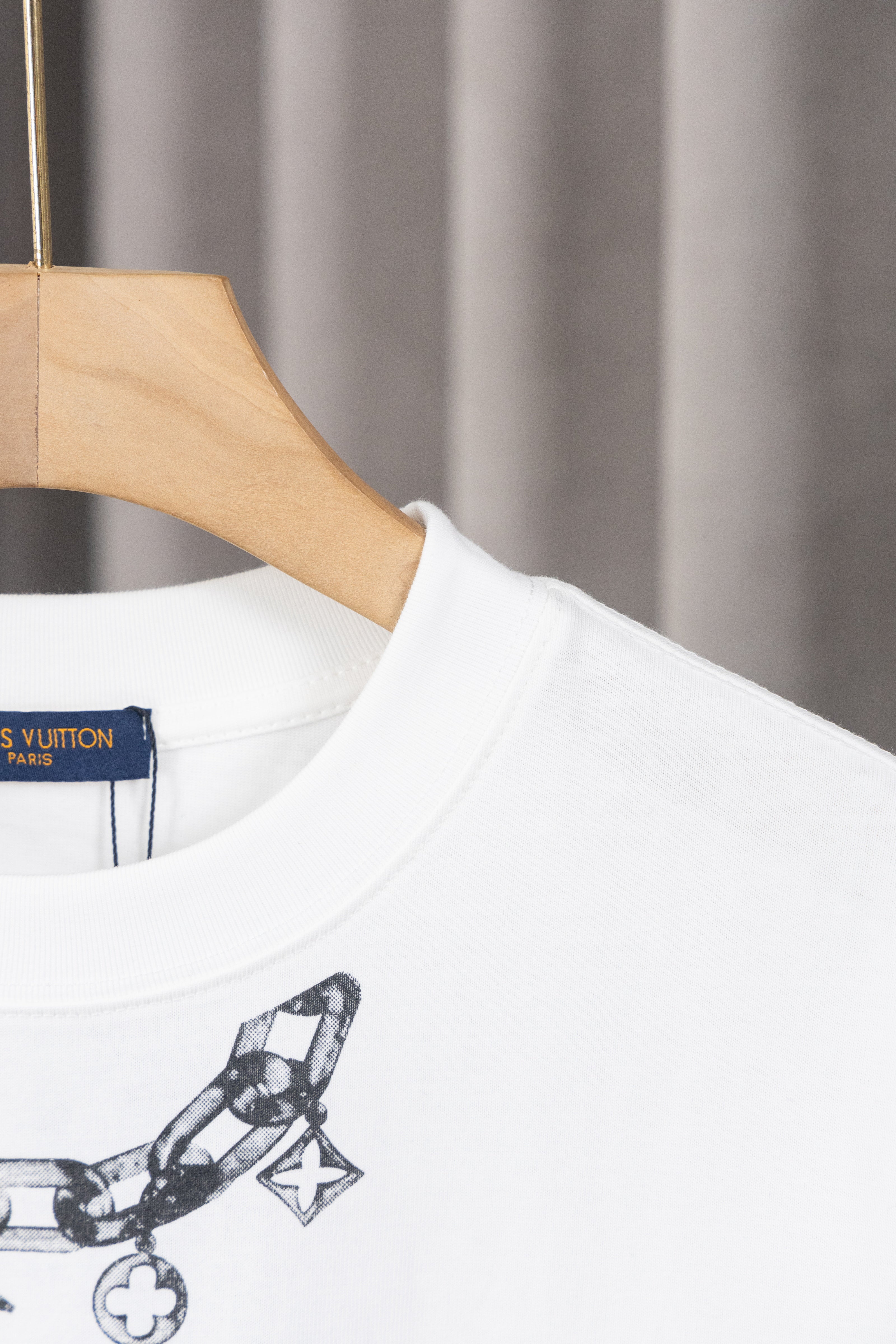 36PE137U Popular T-shirts