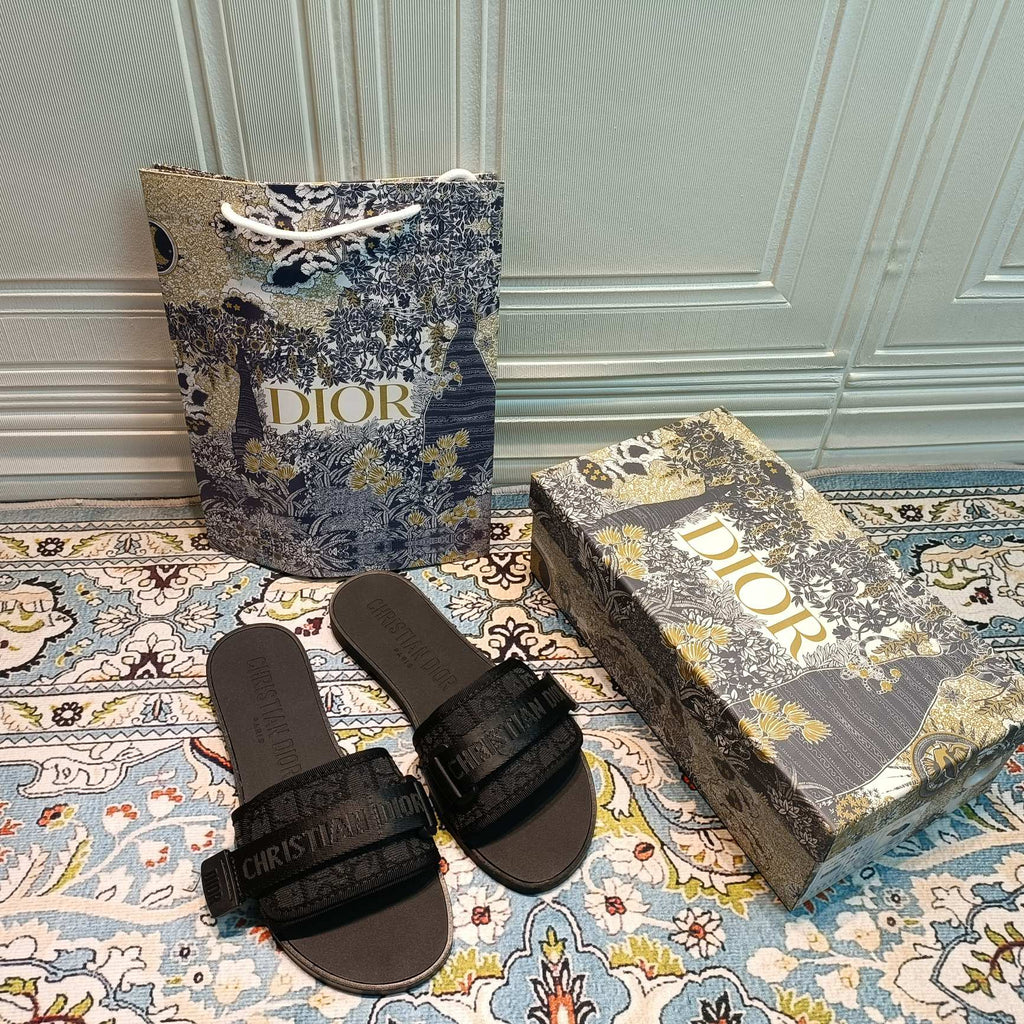 14D20Z Popular Slippers