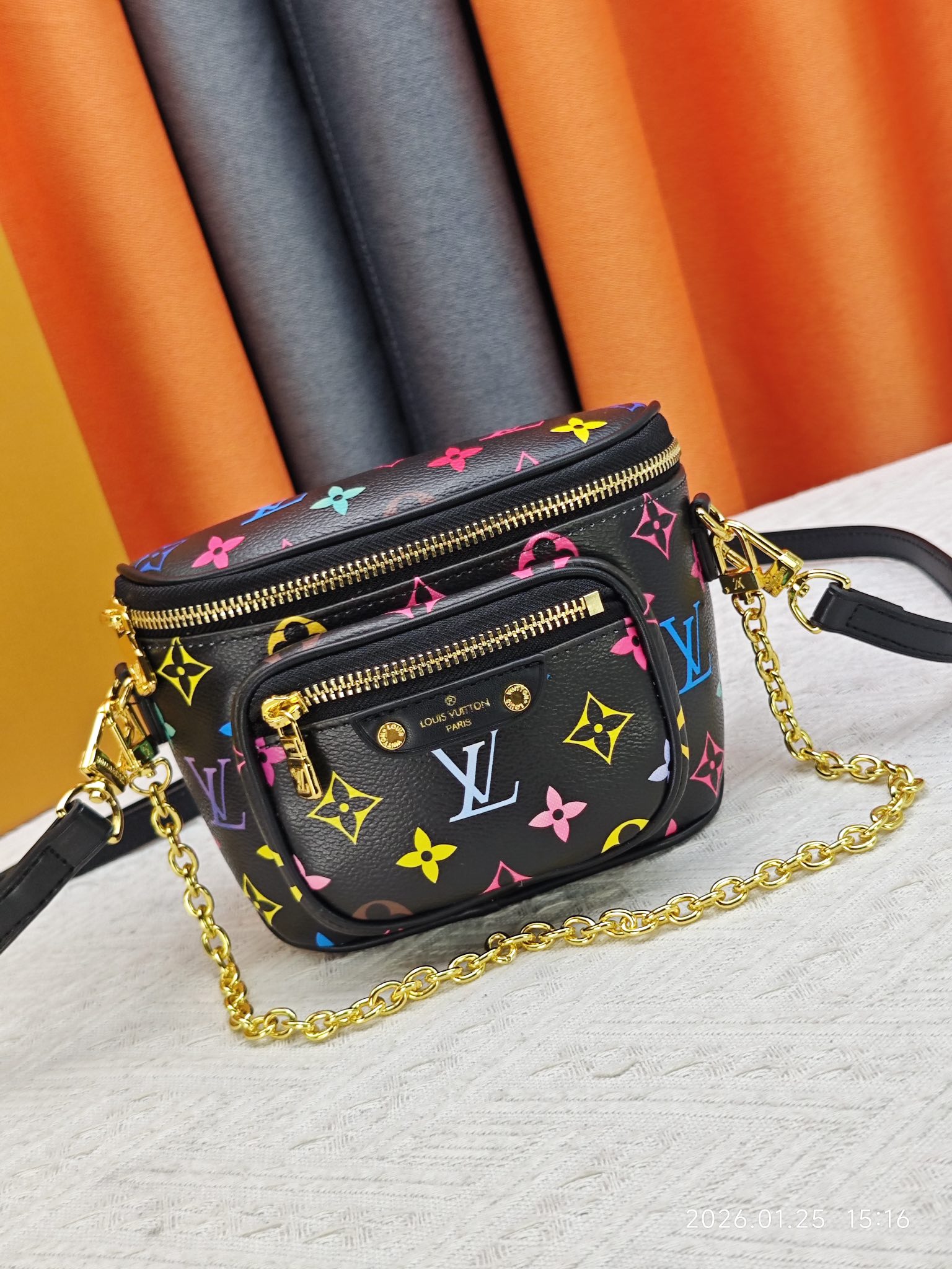 146PE76B Popular leather bag