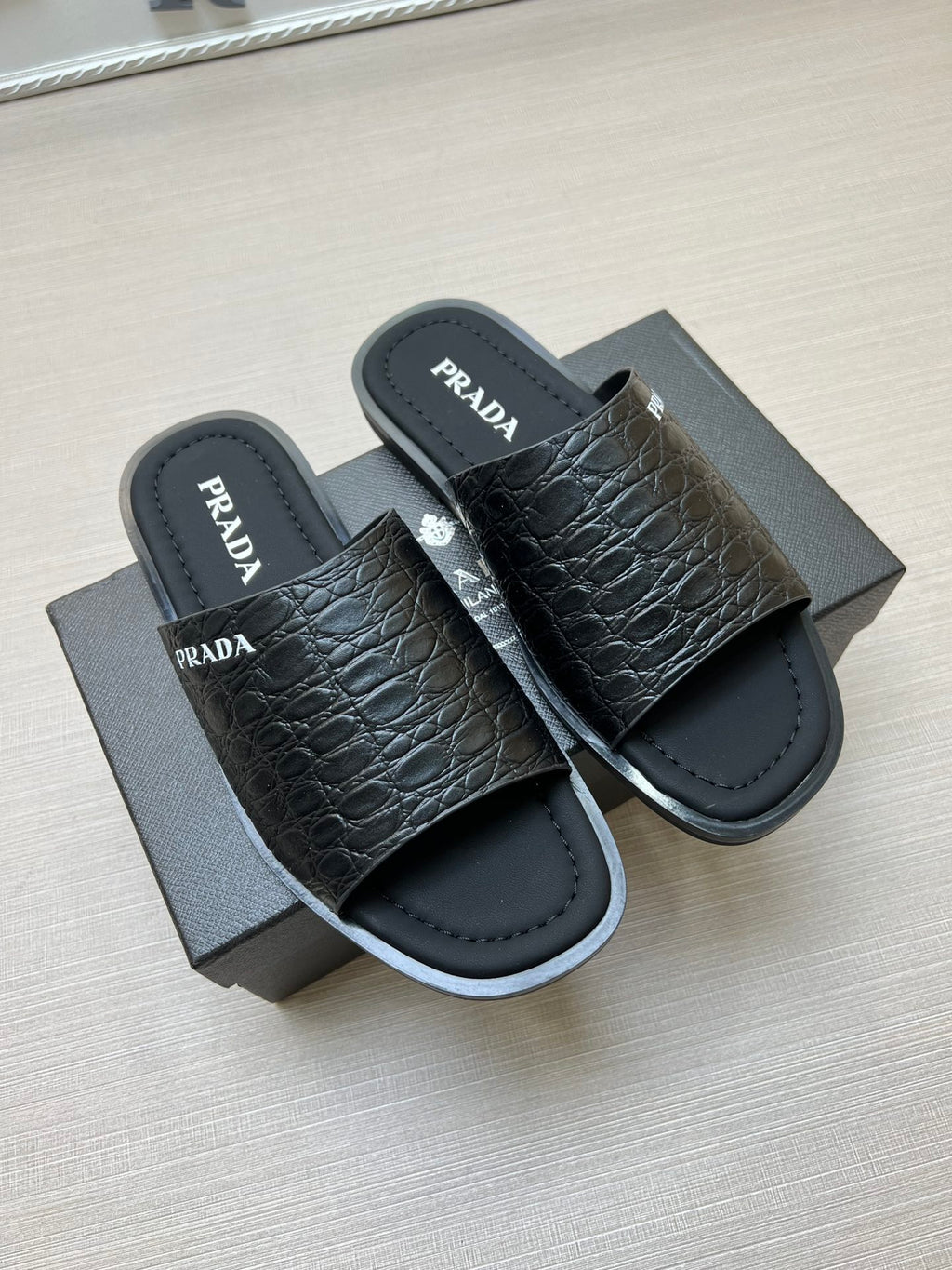 54PD74Z Popular slippers