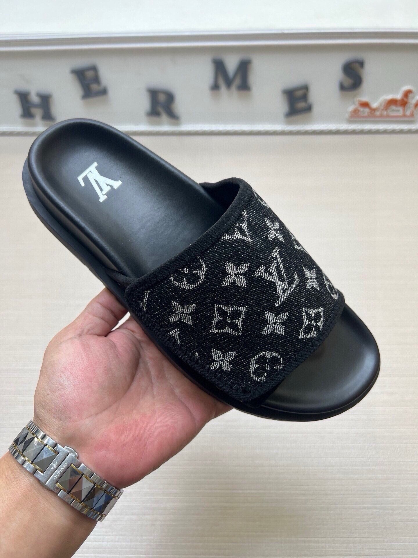 5LE207Z Popular Slippers