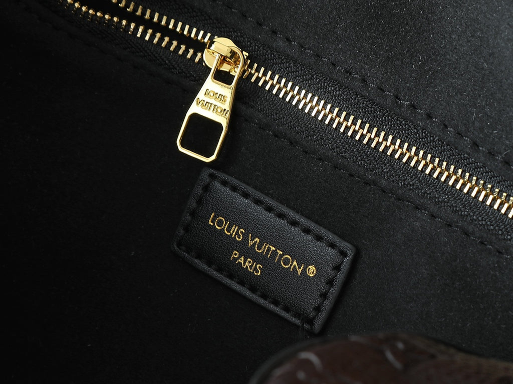 15RE52B  Popular   leather bag