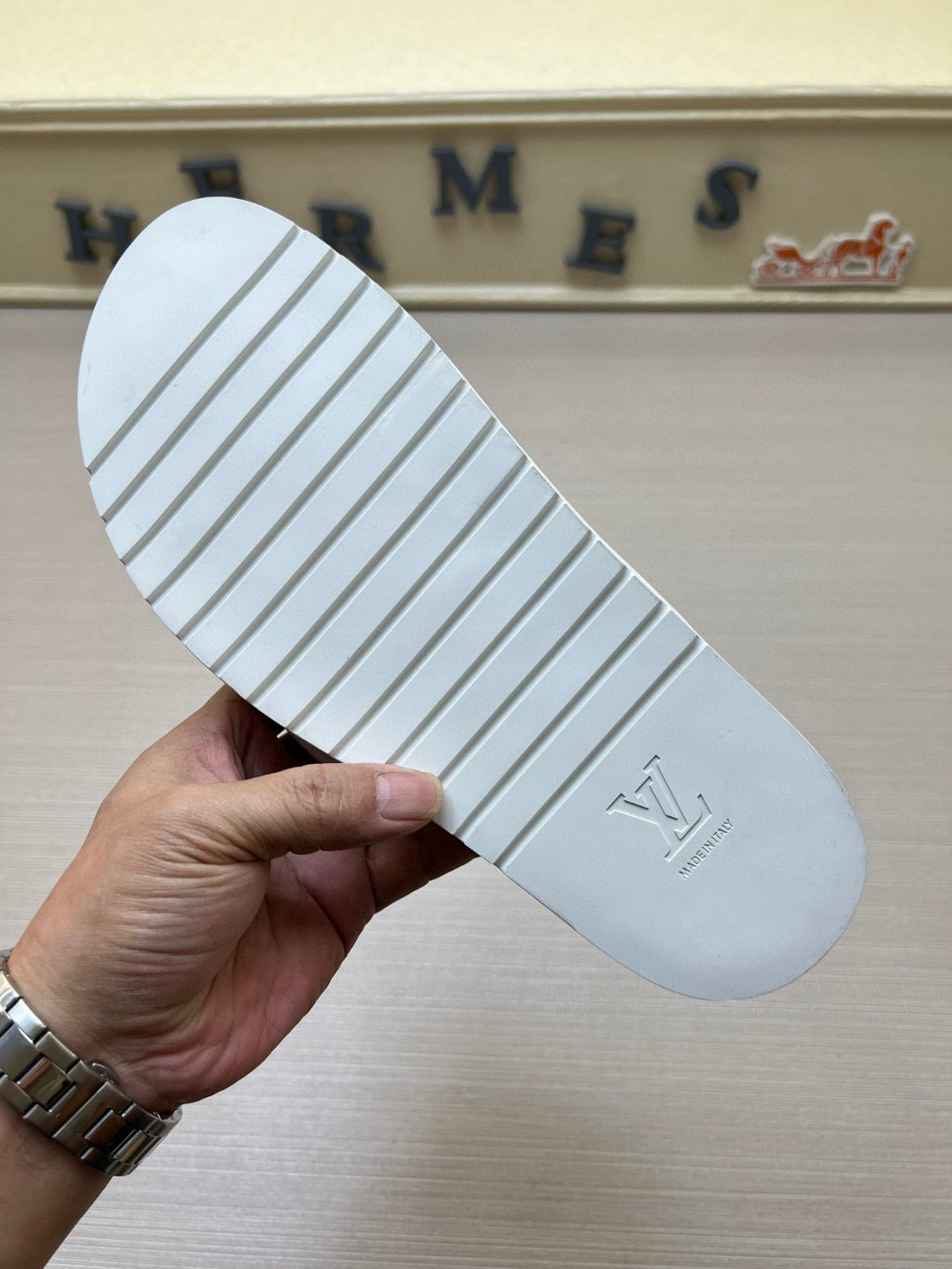 575NE6Z  Popular Slippers