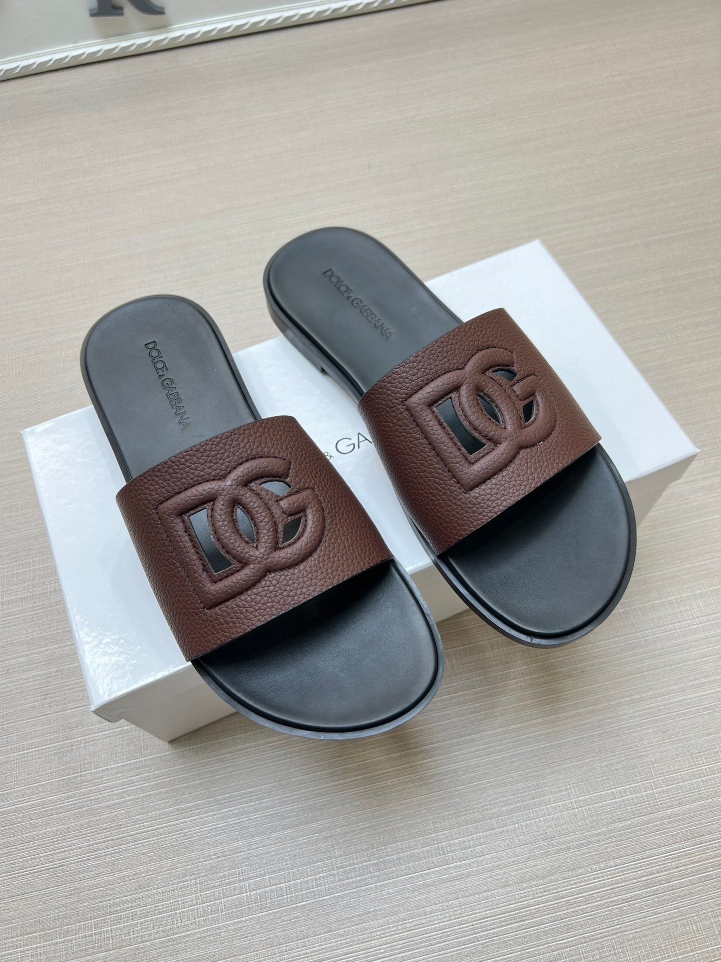 54A65Z Popular slippers