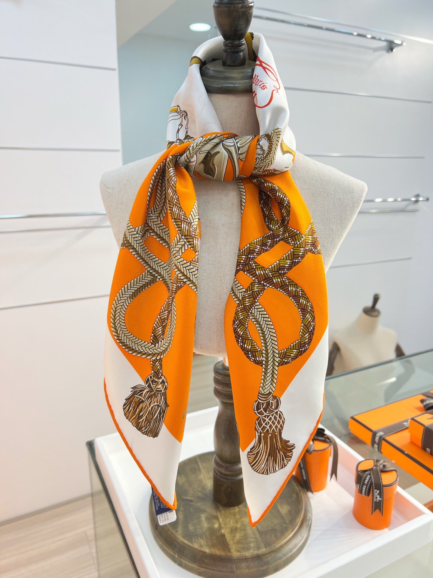 146NH37W Popular Silk Scarve