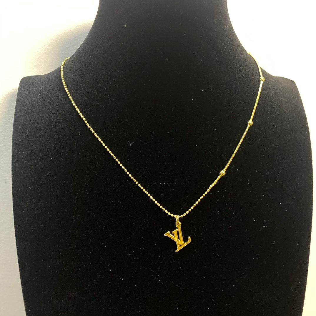 14E654K  Popular  Necklaces