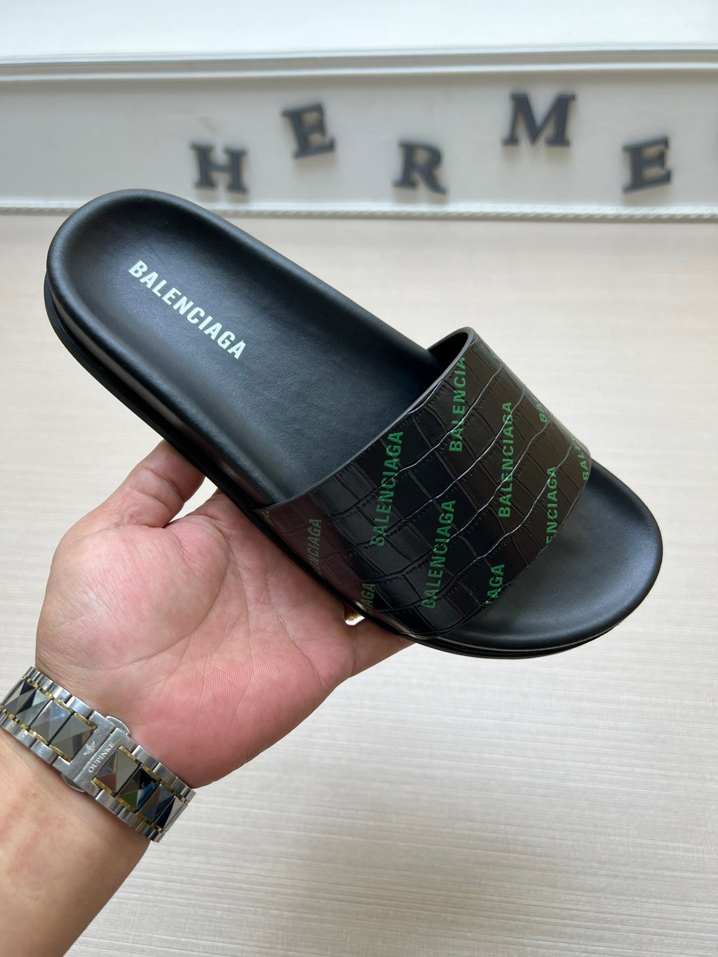 54J99Z Popular slippers