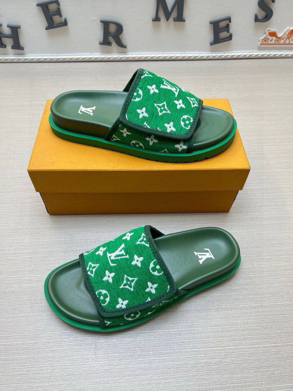 5QE4Z Popular Slippers