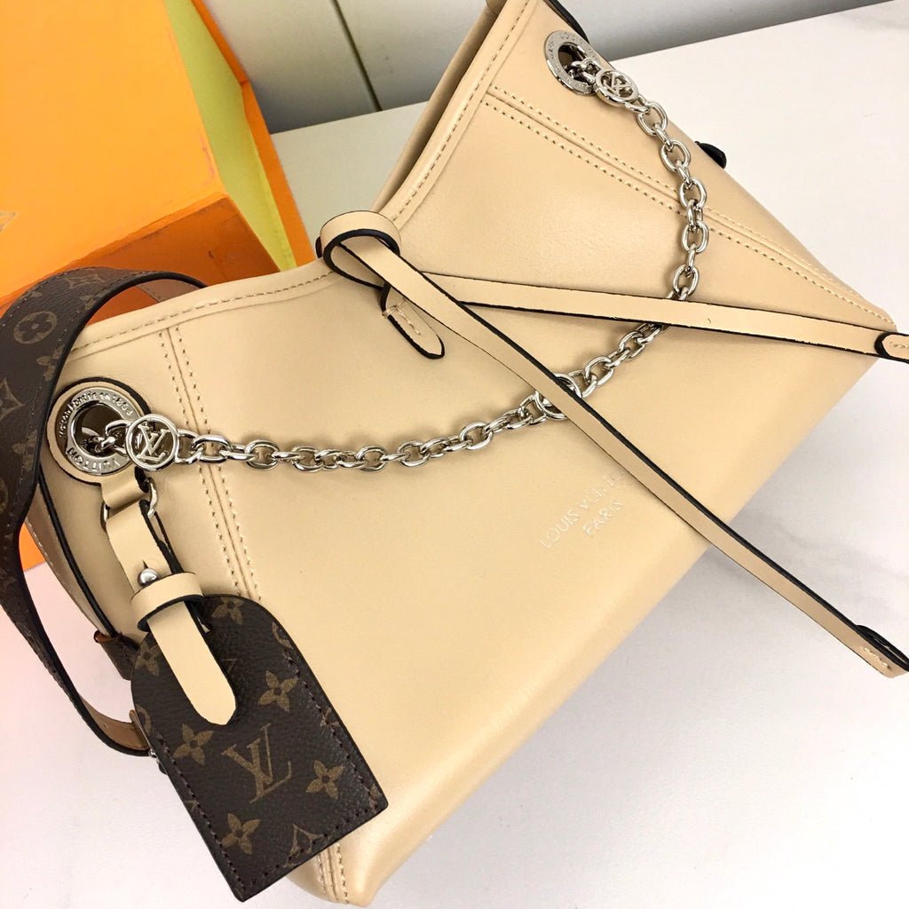 1WE113B Popular  leather bag
