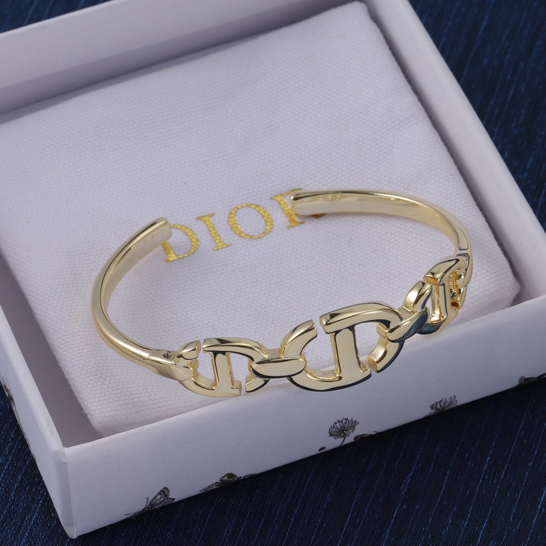 14D1067K  Popular Bracelets