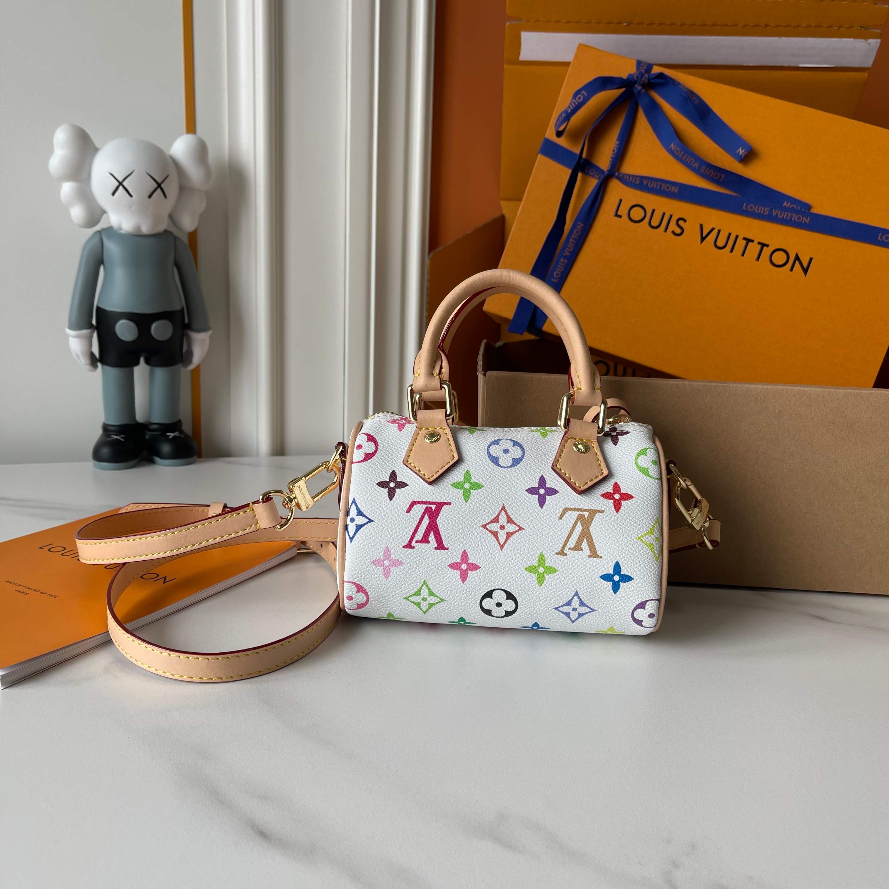 1WE98B Popular leather bag